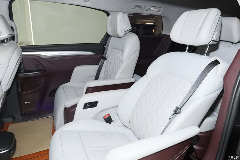 Buick GL8, 2022 25