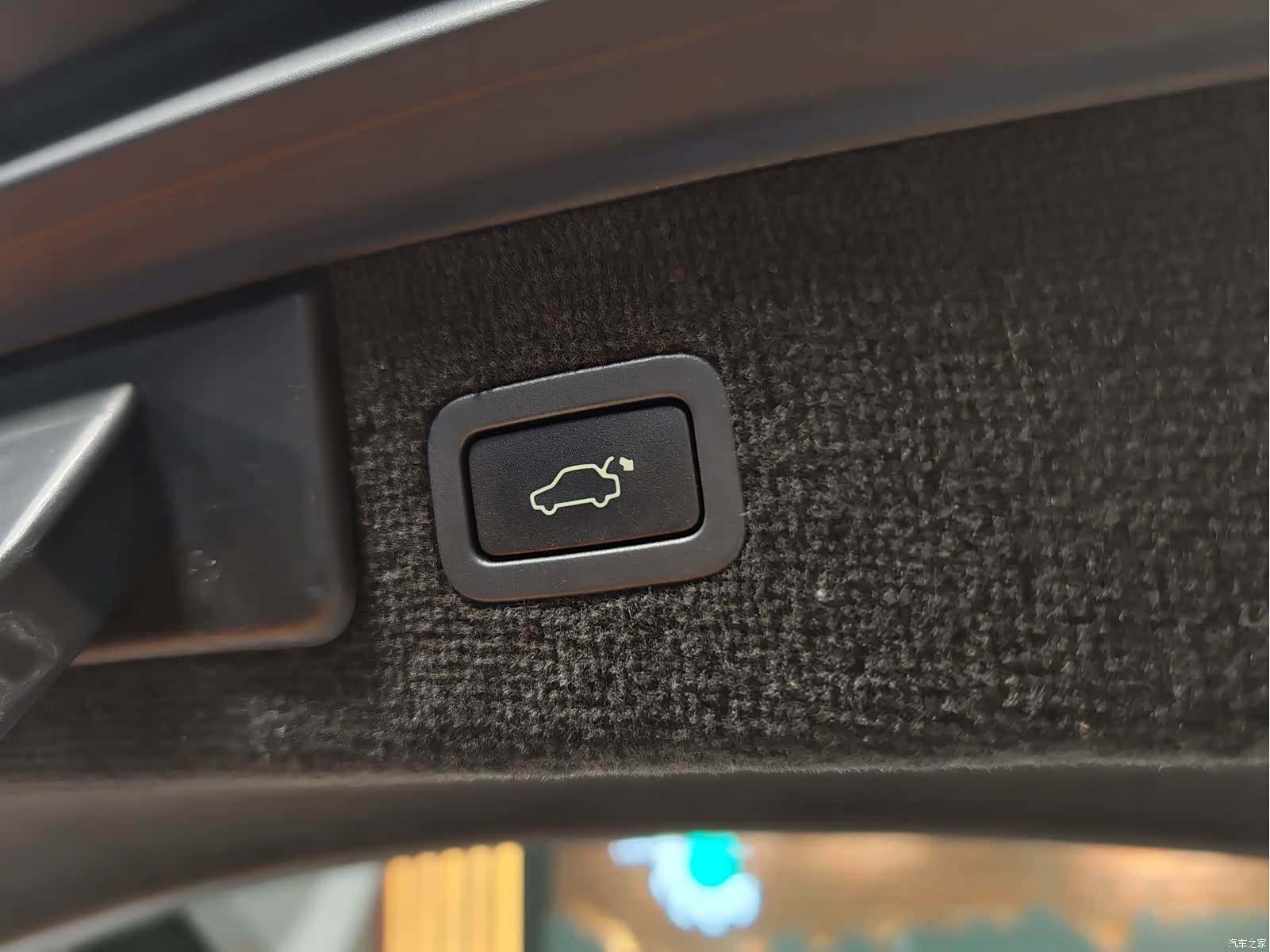 Jaguar XF, 2015 16