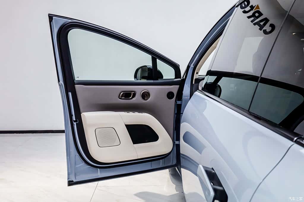 Li Auto i8, 2025 12