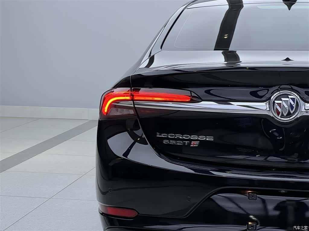 Buick LaCrosse, 2022 3