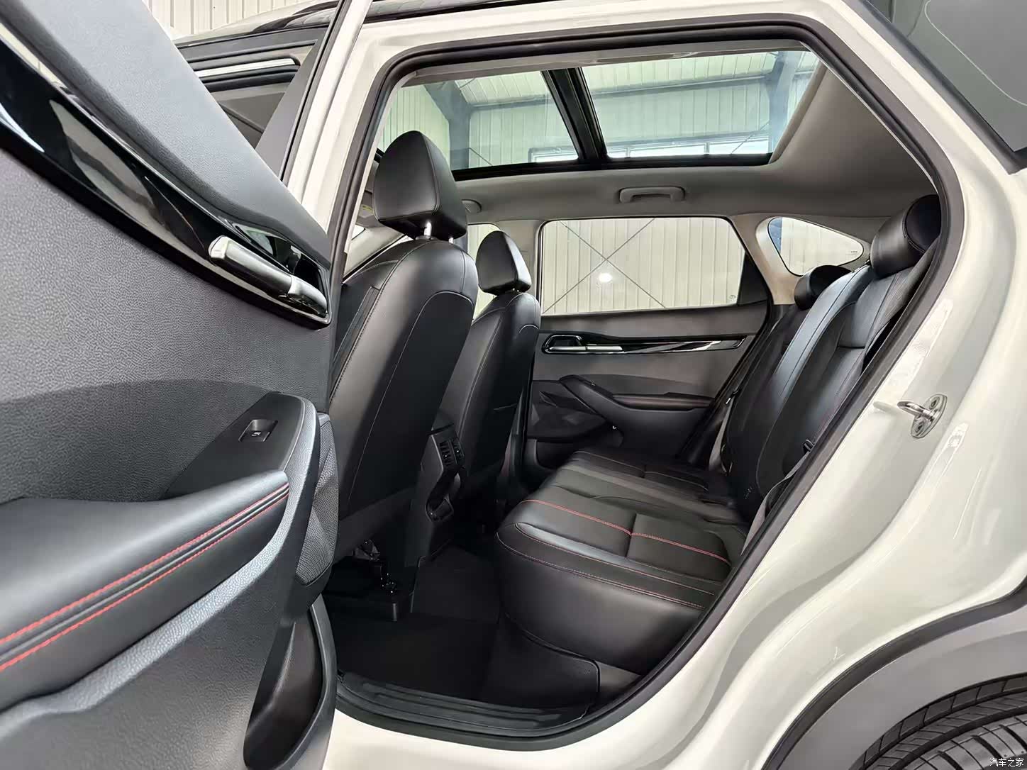 Kia KX3, 2023 12