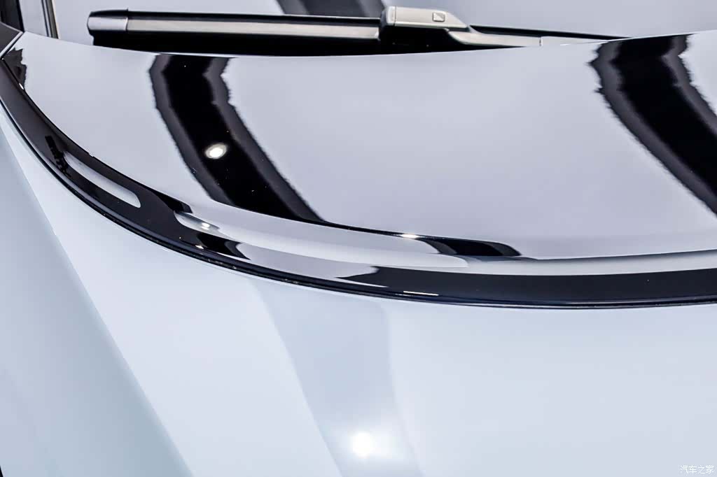 Li Auto i8, 2025 28