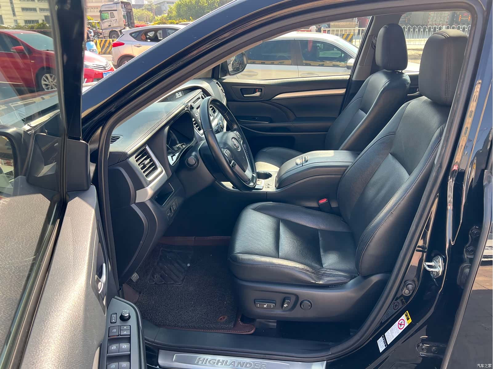 Toyota Highlander, 2015 все фото