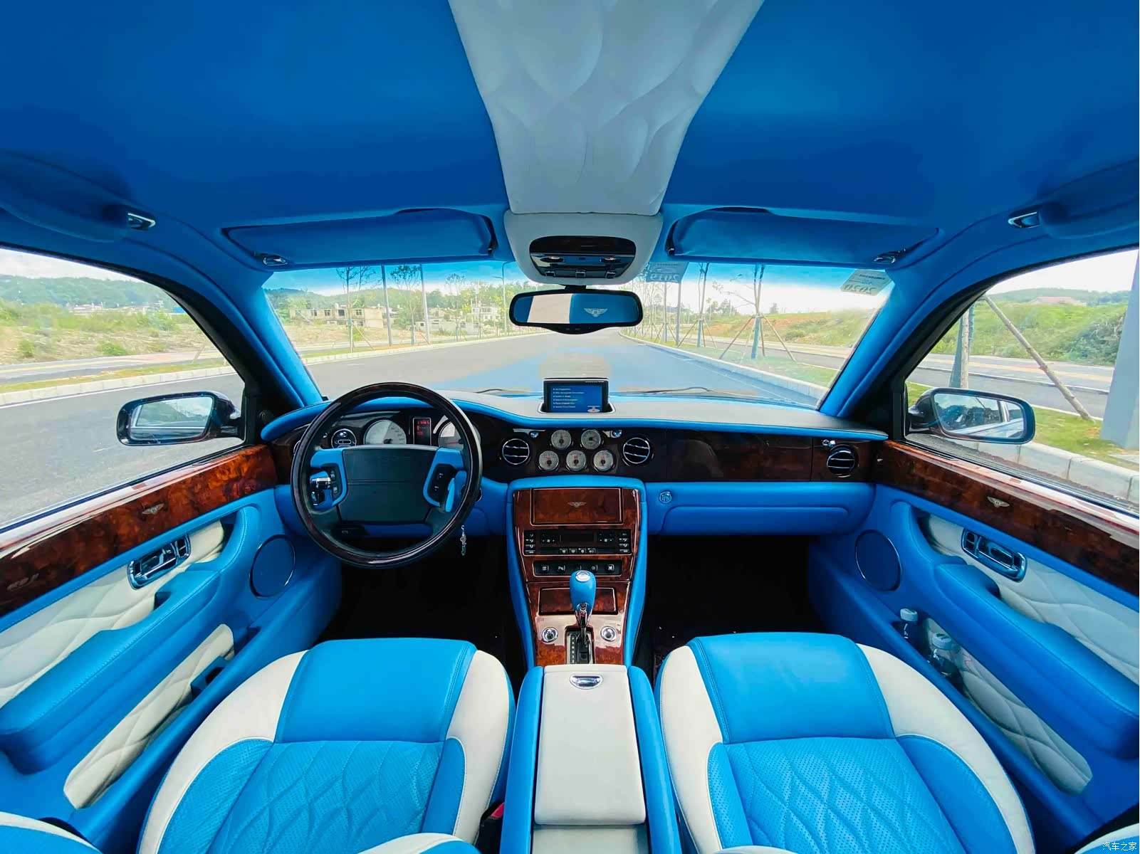 Bentley R, 2005 11