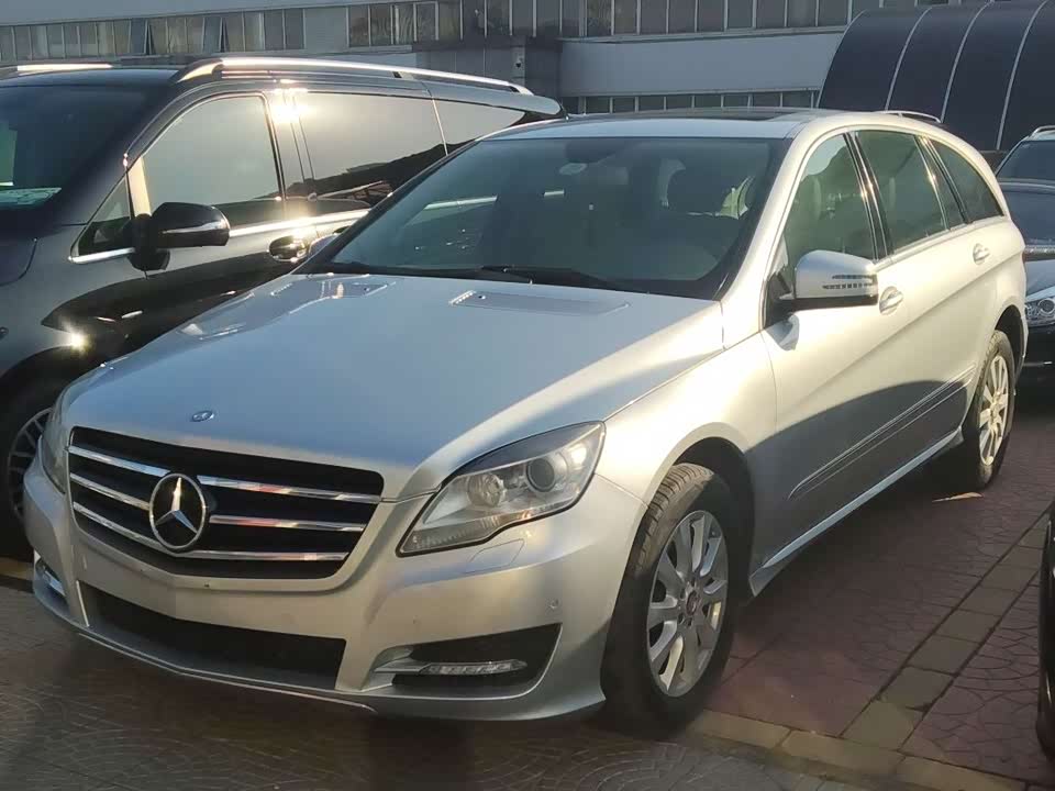 Mercedes-Benz R-class