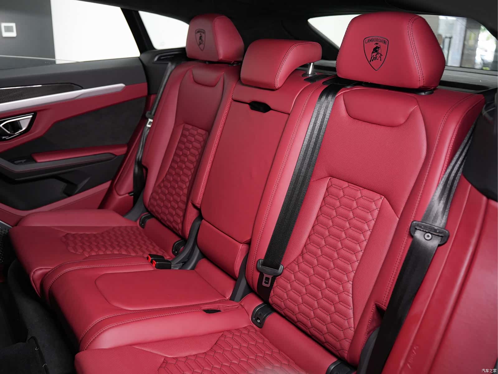Lamborghini Urus, 2021 11