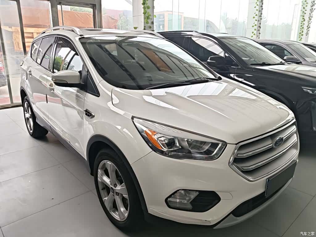 Ford Kuga, 2017 4