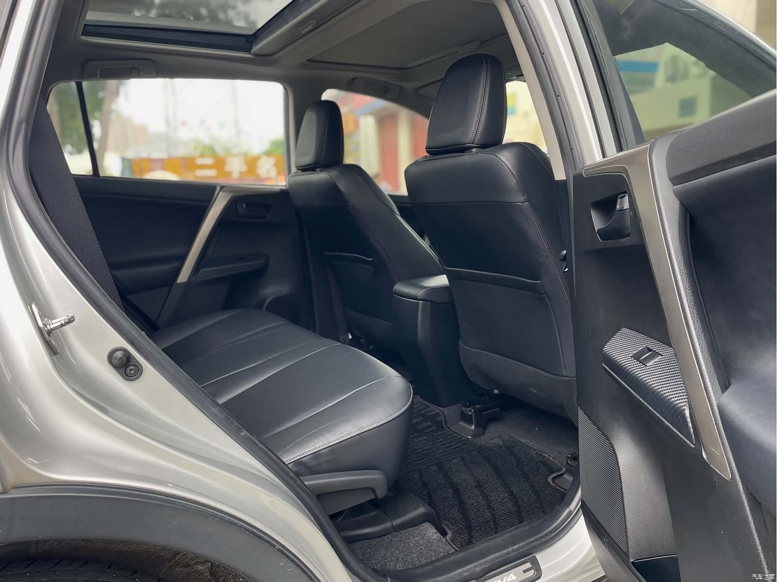 Toyota RAV4, 2014 22