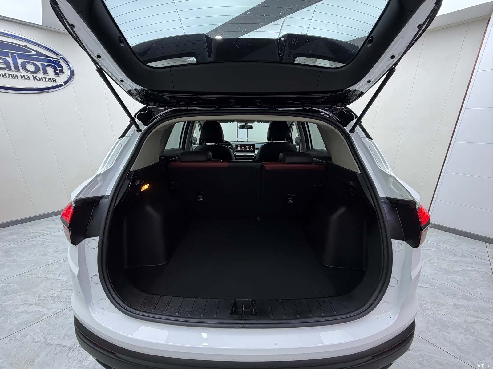Geely Coolray, 2021 19