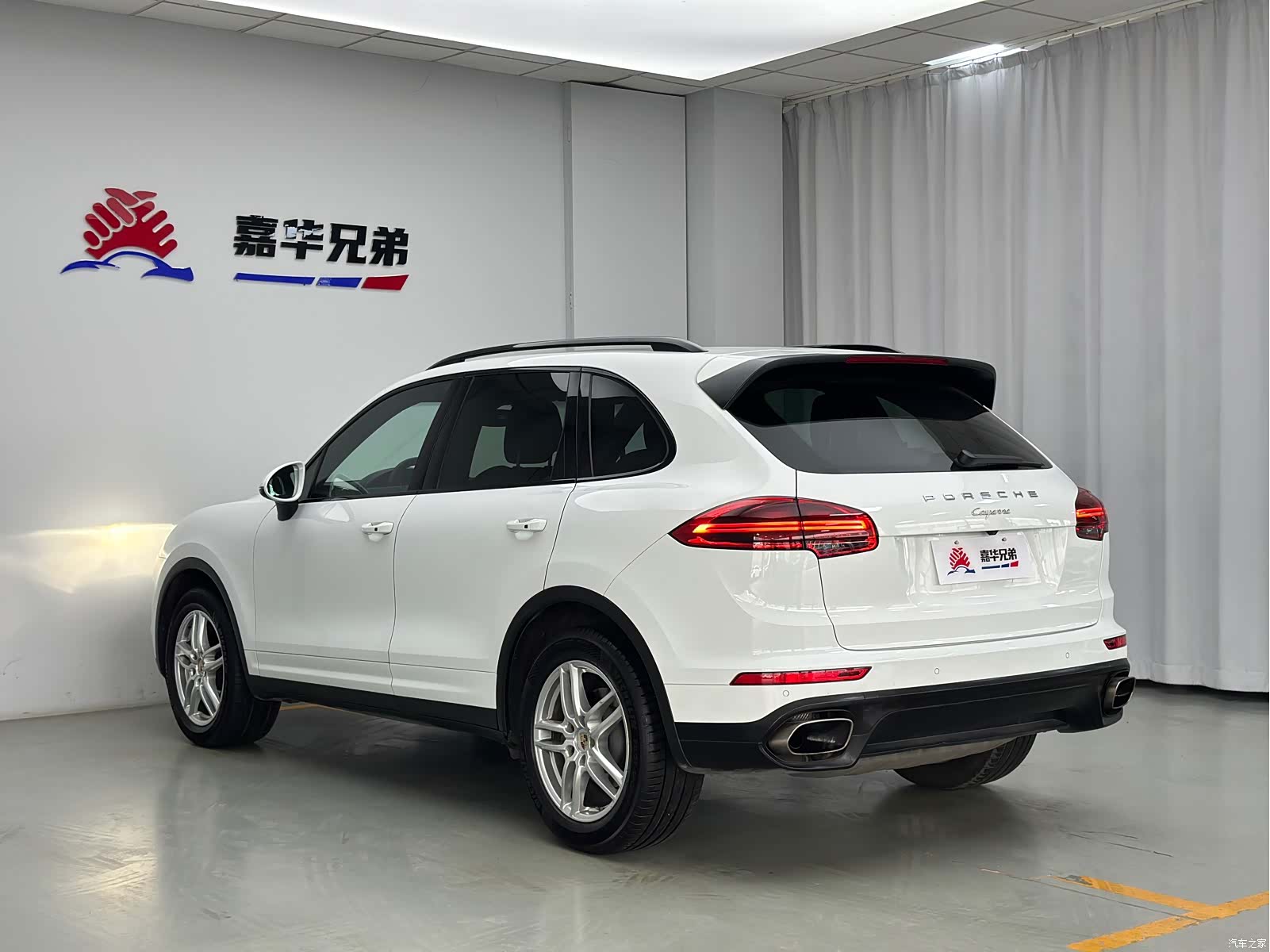 Porsche Cayenne, 2015 12