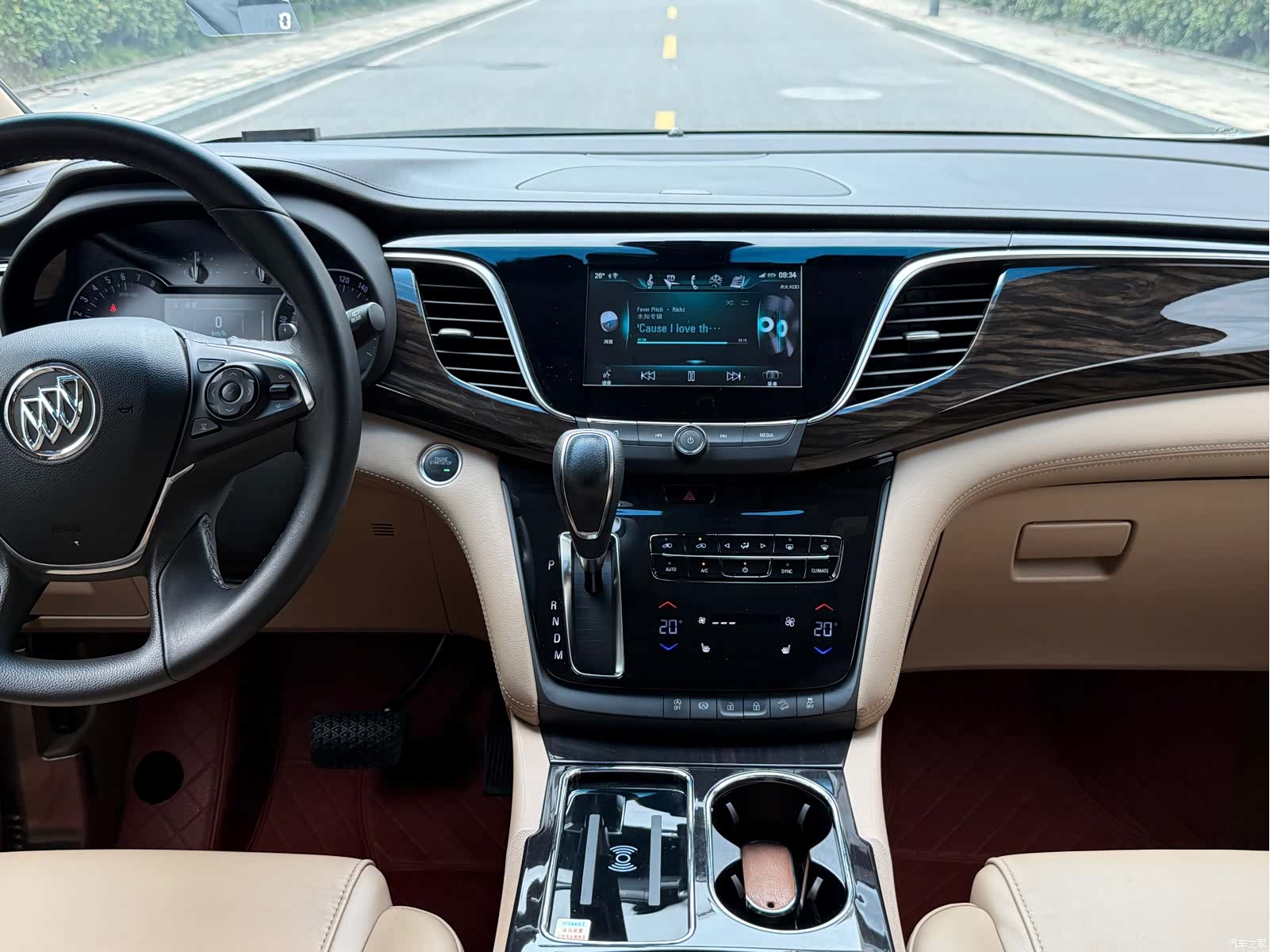 Buick GL8, 2020 13