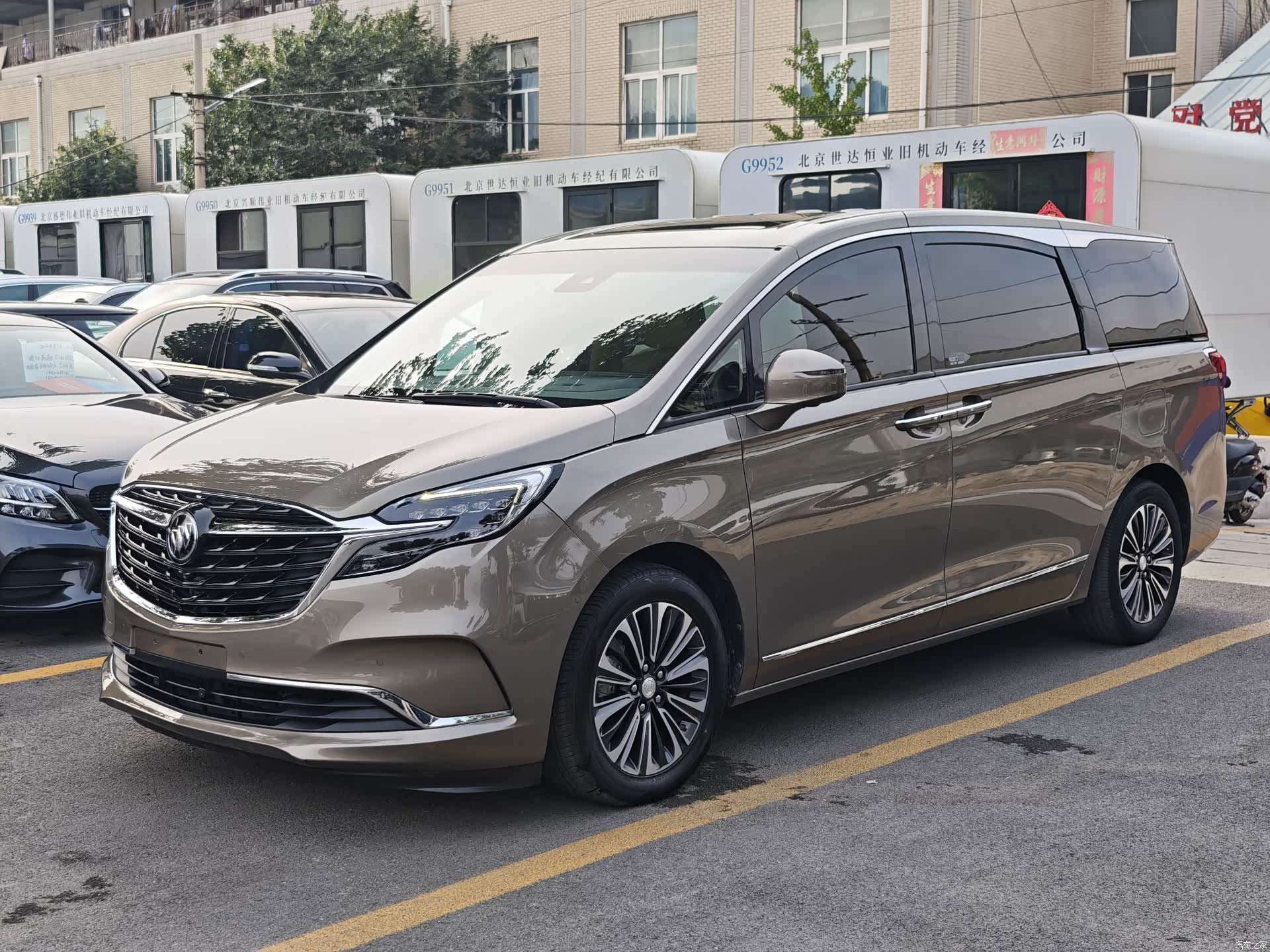 Buick GL8, 2020 1