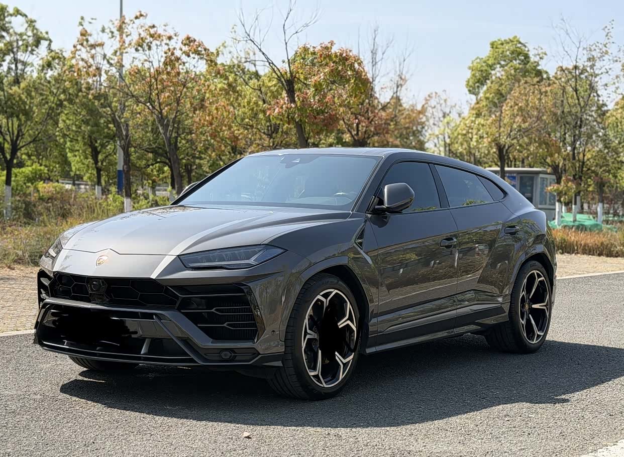 Lamborghini Urus, 2019 1