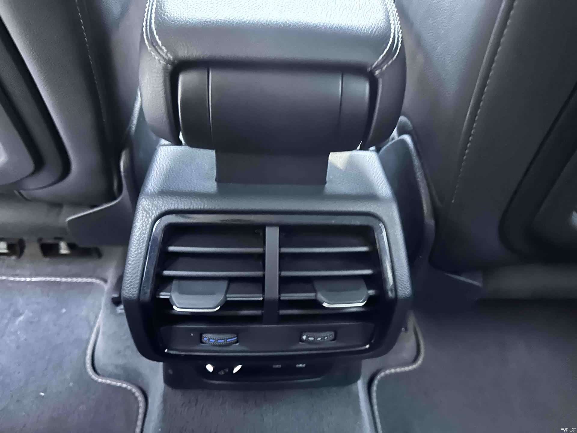 Audi Q3, 2023 17