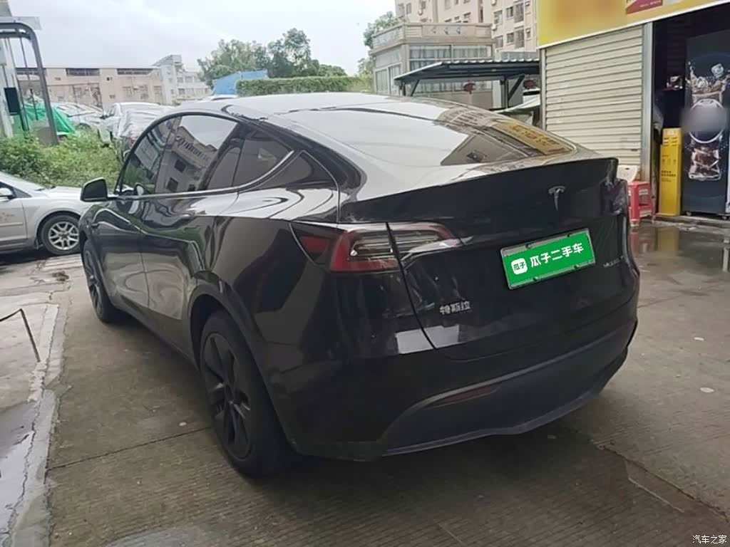 Tesla Model Y, 2024 4