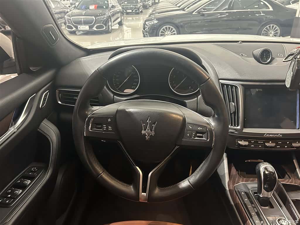 Maserati Levante, 2018 13