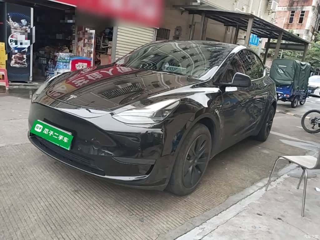 Tesla Model Y, 2024 1