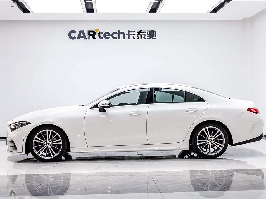 Mercedes-Benz CLS Mercedes-Benz CLS