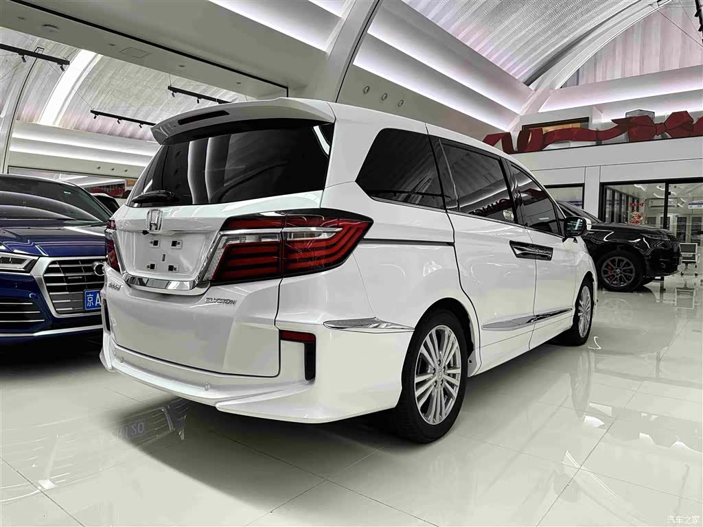 Honda Elysion, 2019 3