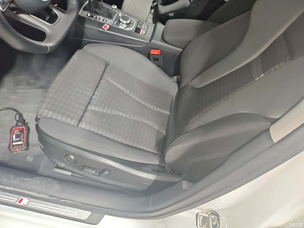 Audi A3, 2018 15
