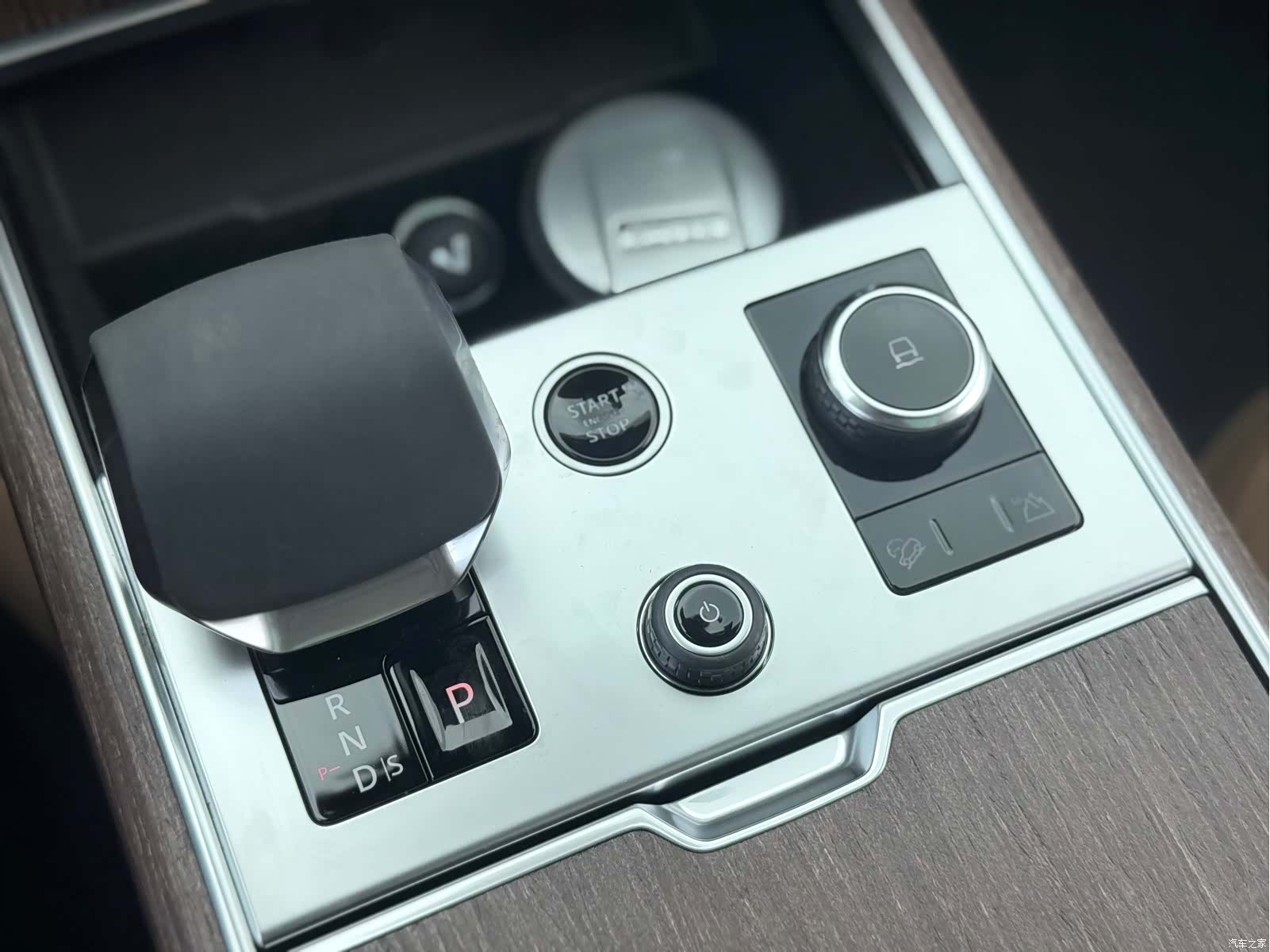 Land Rover Range Rover, 2023 14