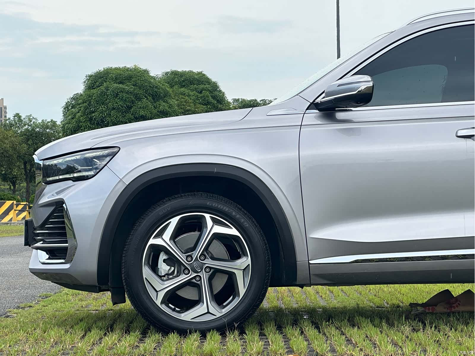 Geely Xingyue L, 2025 27