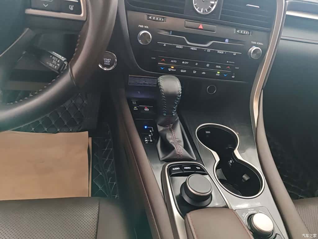 Lexus RX, 2019 14