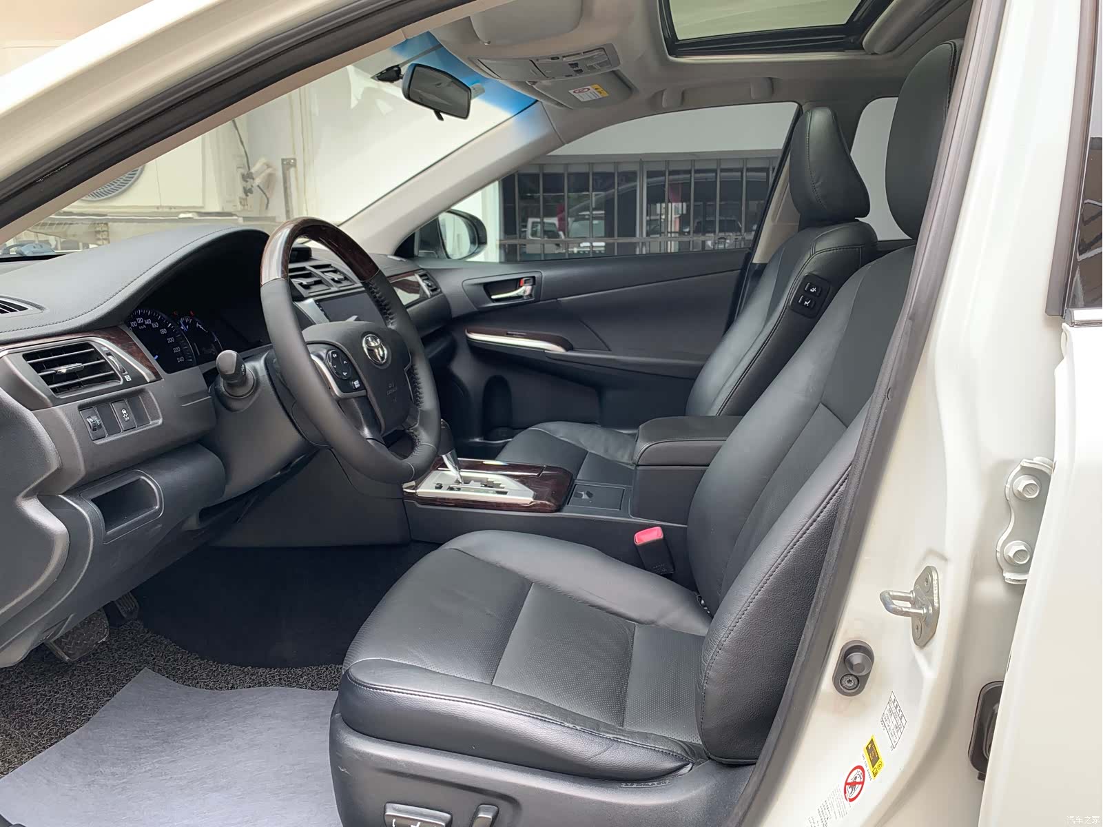 Toyota Camry, 2015 6