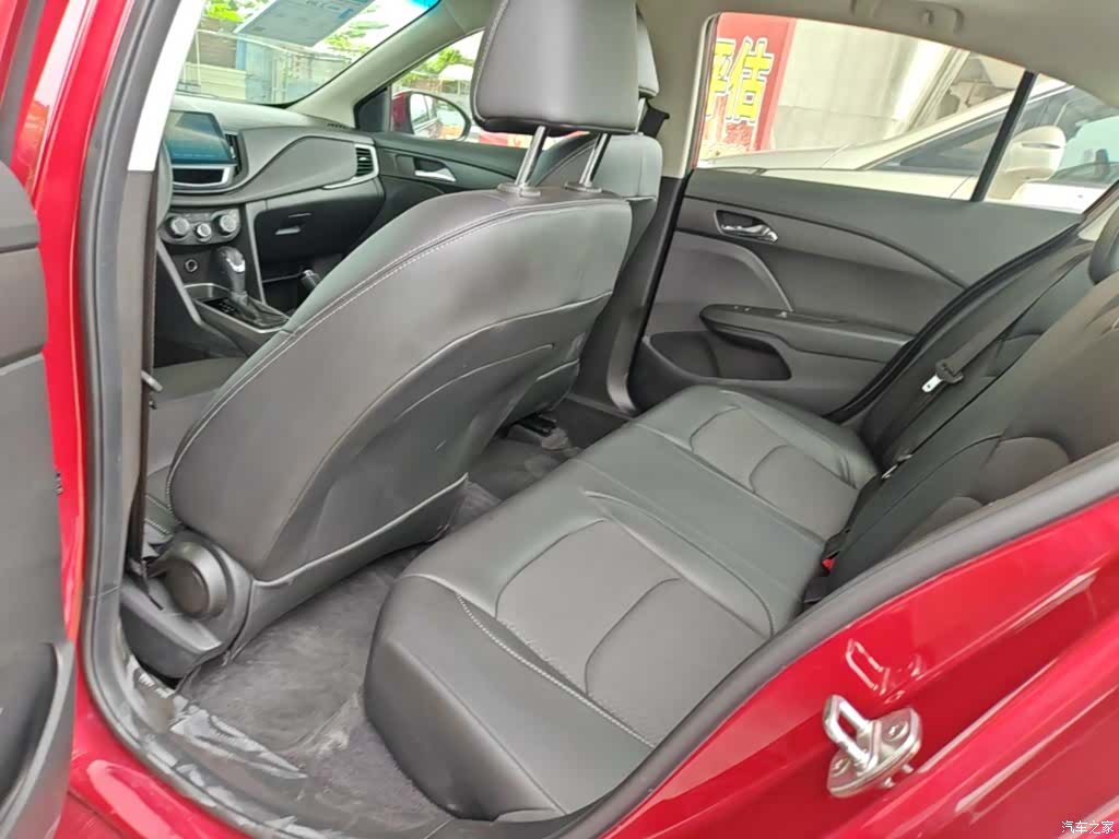Chevrolet 320, 2018 13