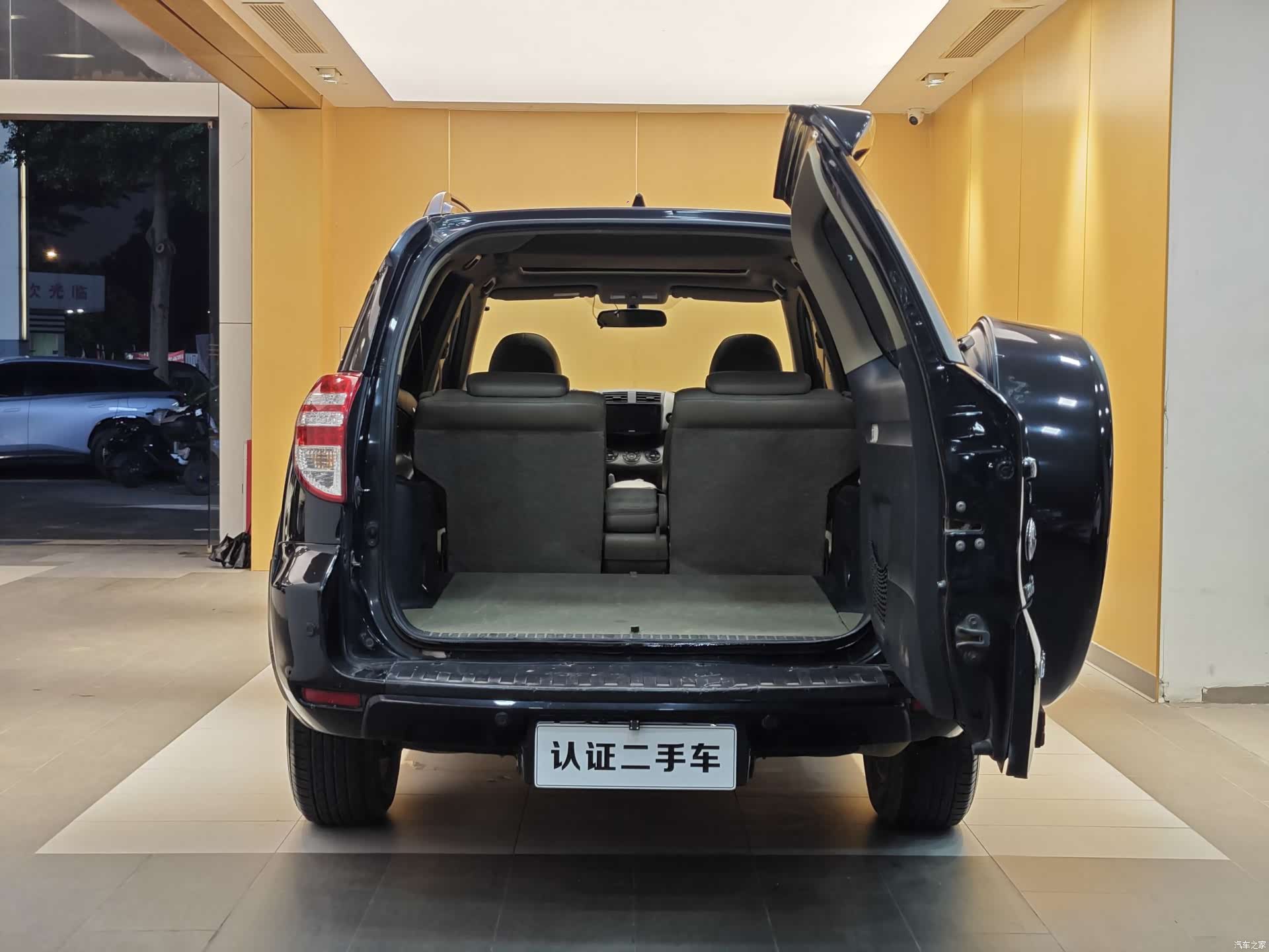 Toyota RAV4, 2012 28