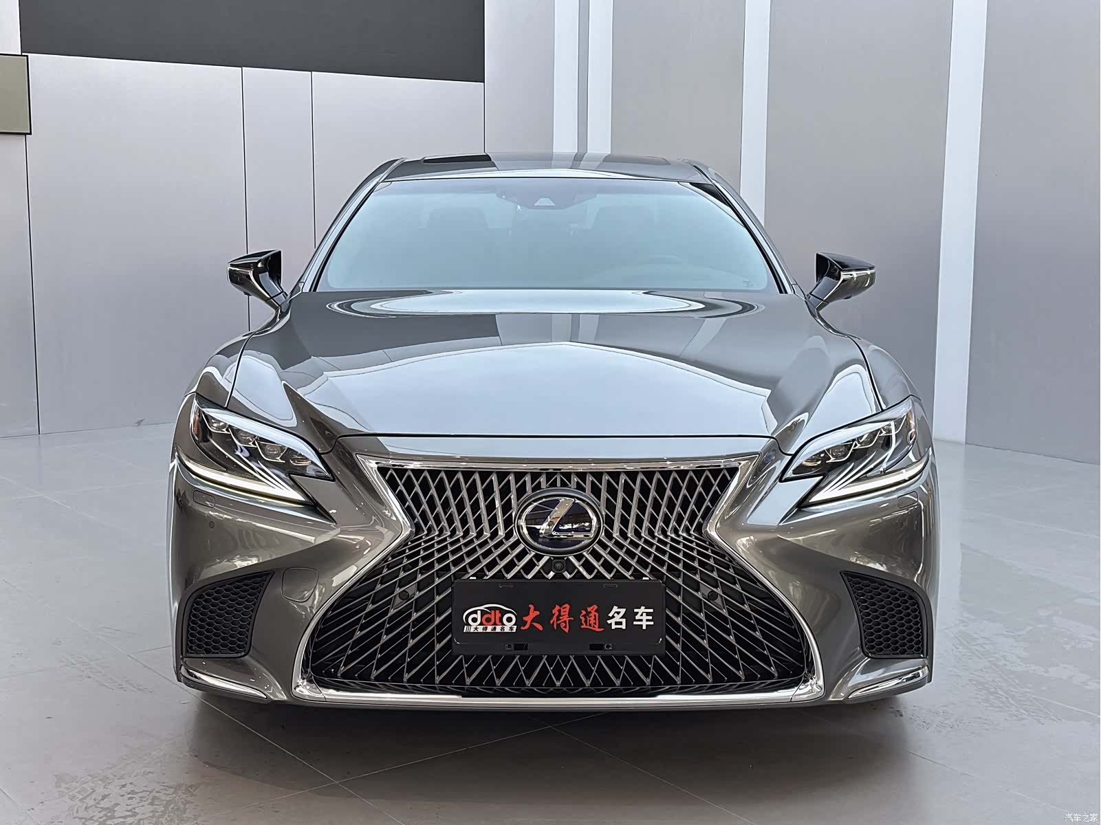 Lexus LS, 2019 2