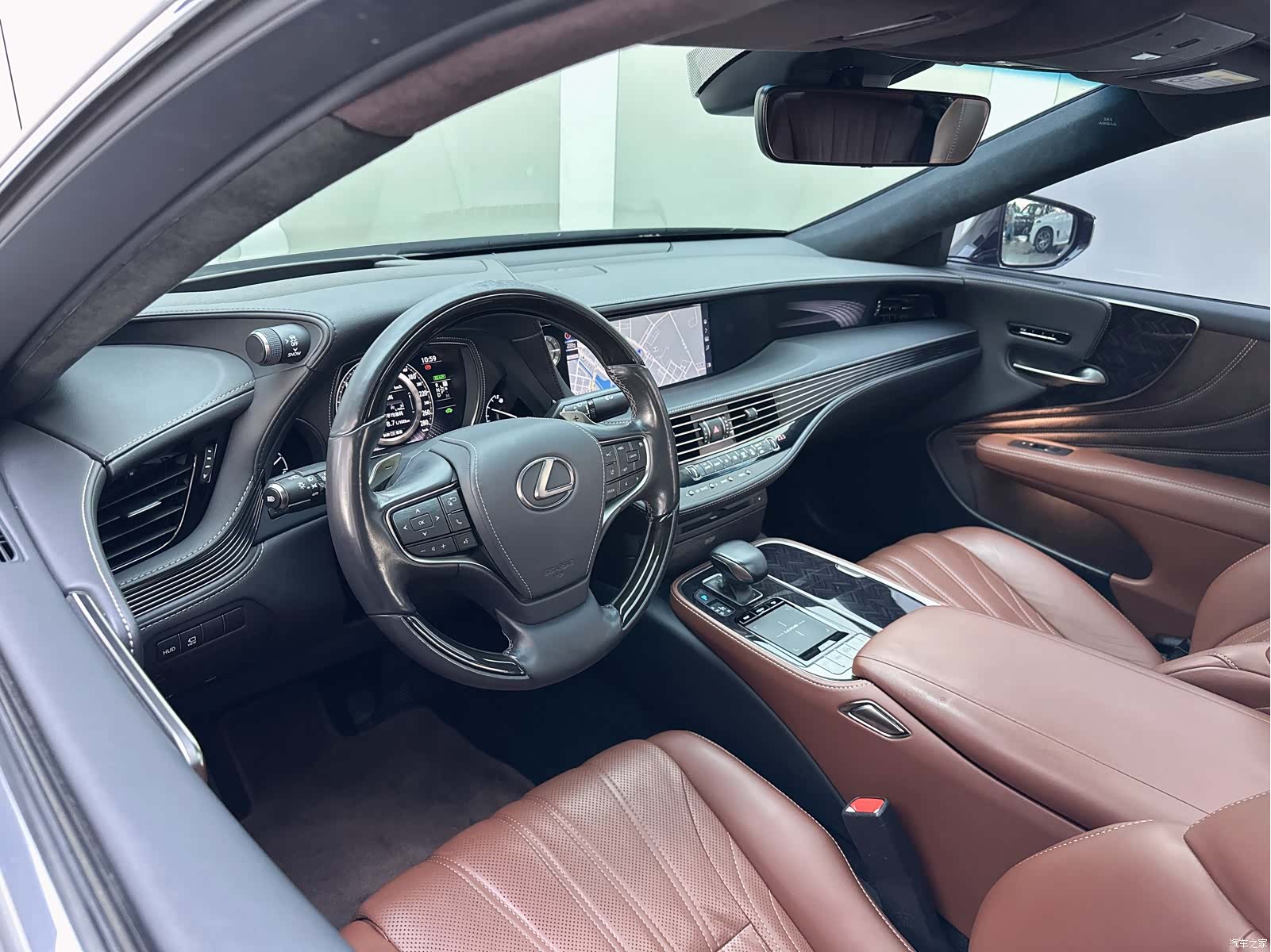 Lexus LS, 2019 16