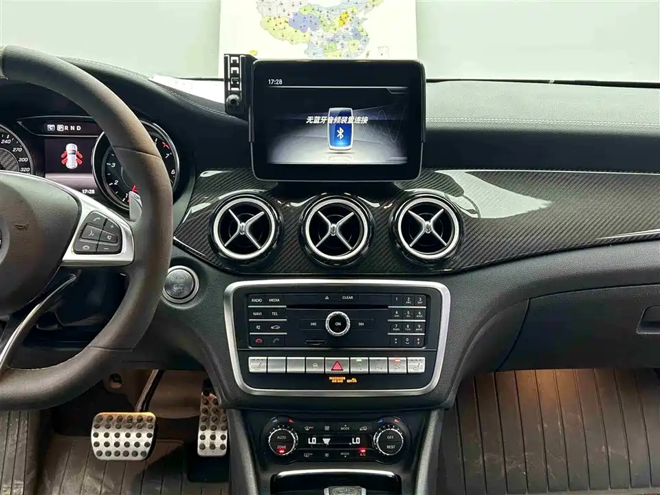 Mercedes-Benz GLA AMG