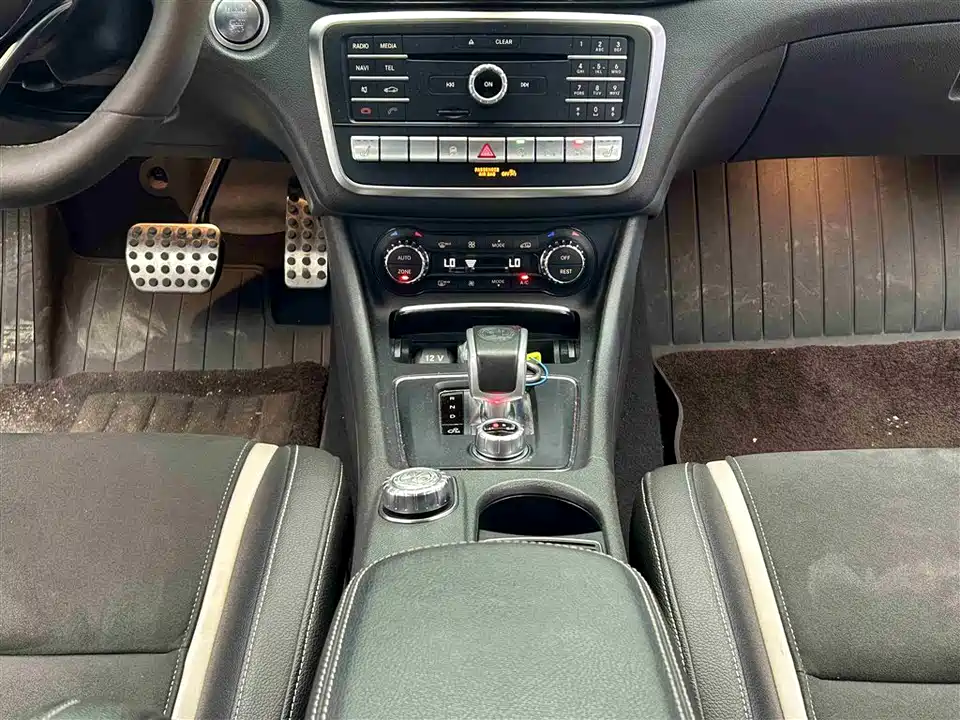 Mercedes-Benz GLA AMG