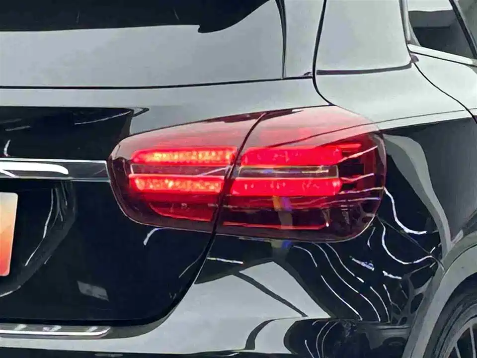 Mercedes-Benz GLA AMG