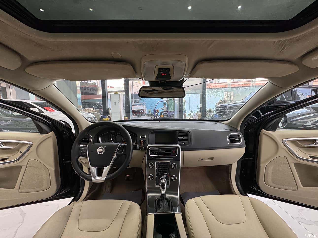Volvo V60, 2014 12