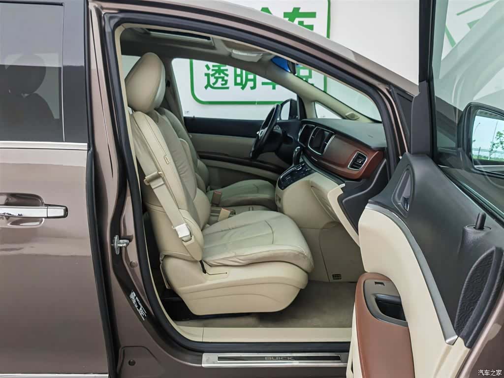 Buick GL8, 2017 23