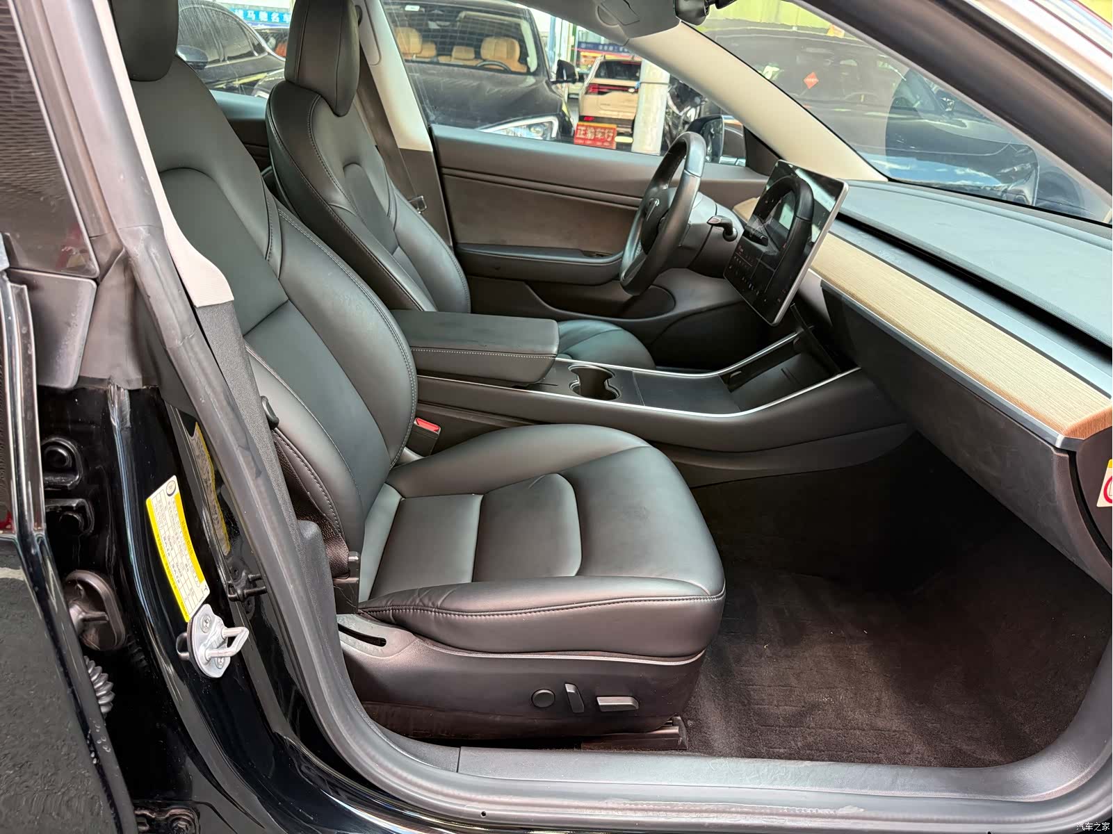 Tesla Model 3, 2019 10