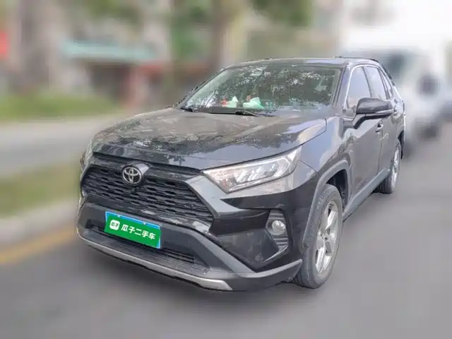 Toyota RAV4 2022 — купить из Китая под заказ