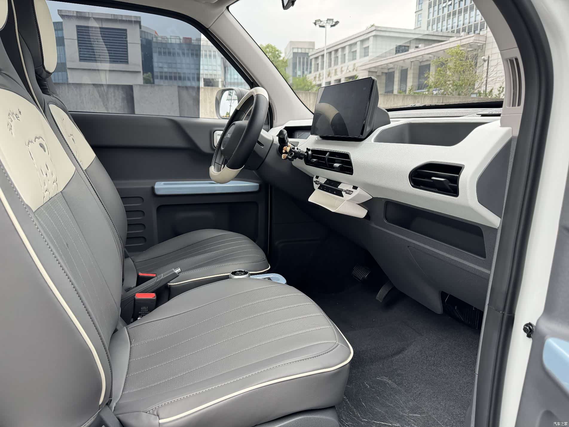 Geely Panda, 2025 9