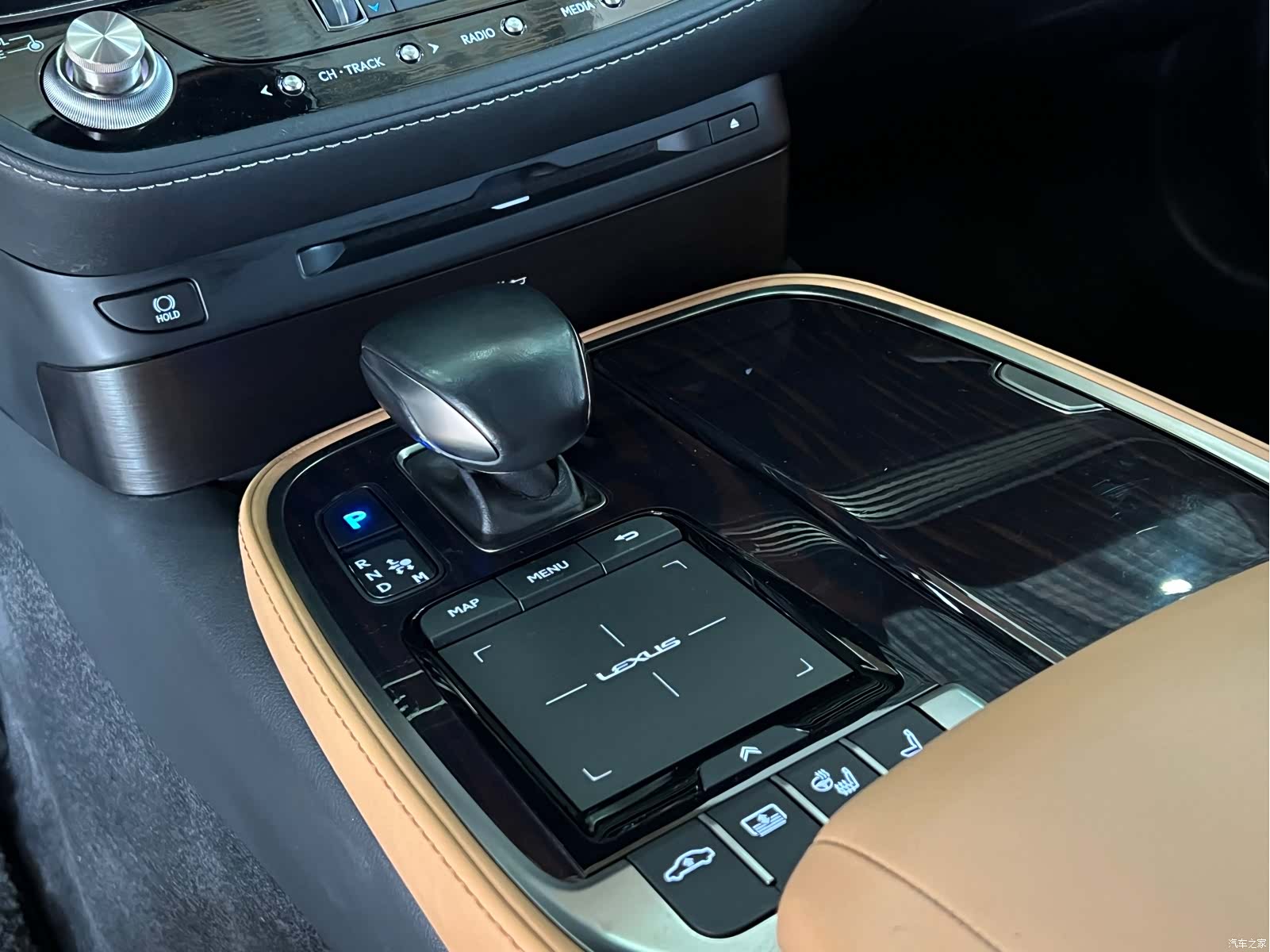 Lexus LS, 2021 13