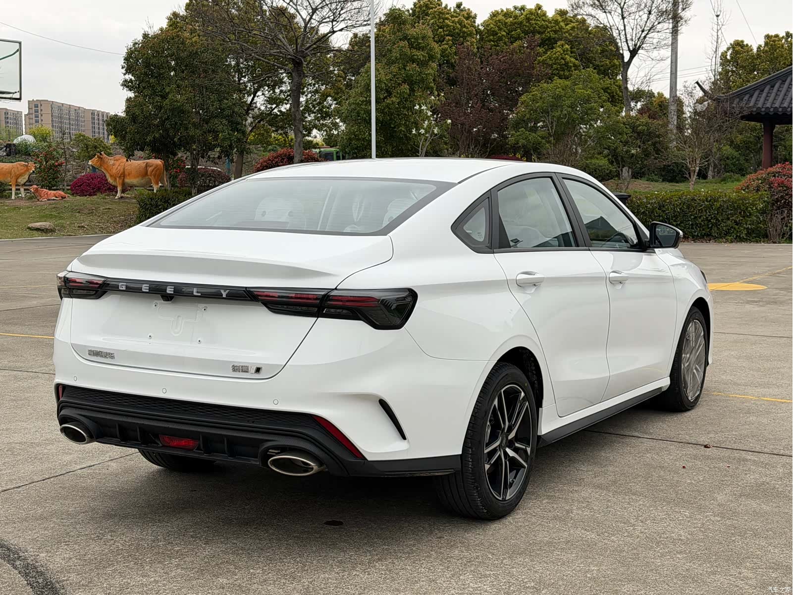 Geely Binray, 2026 14