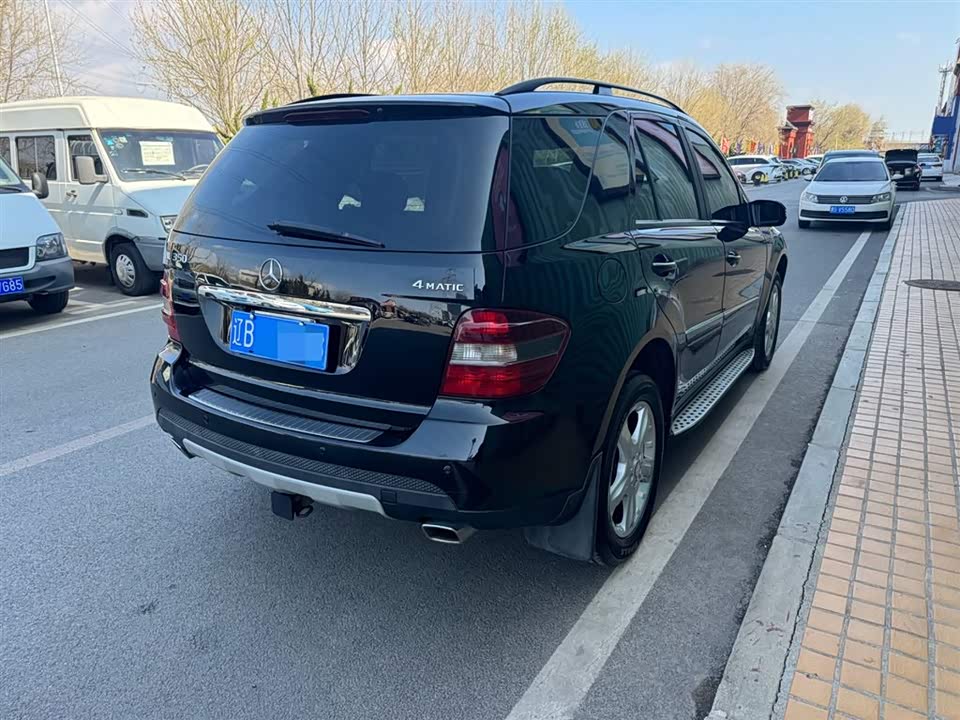 Mercedes-Benz M class