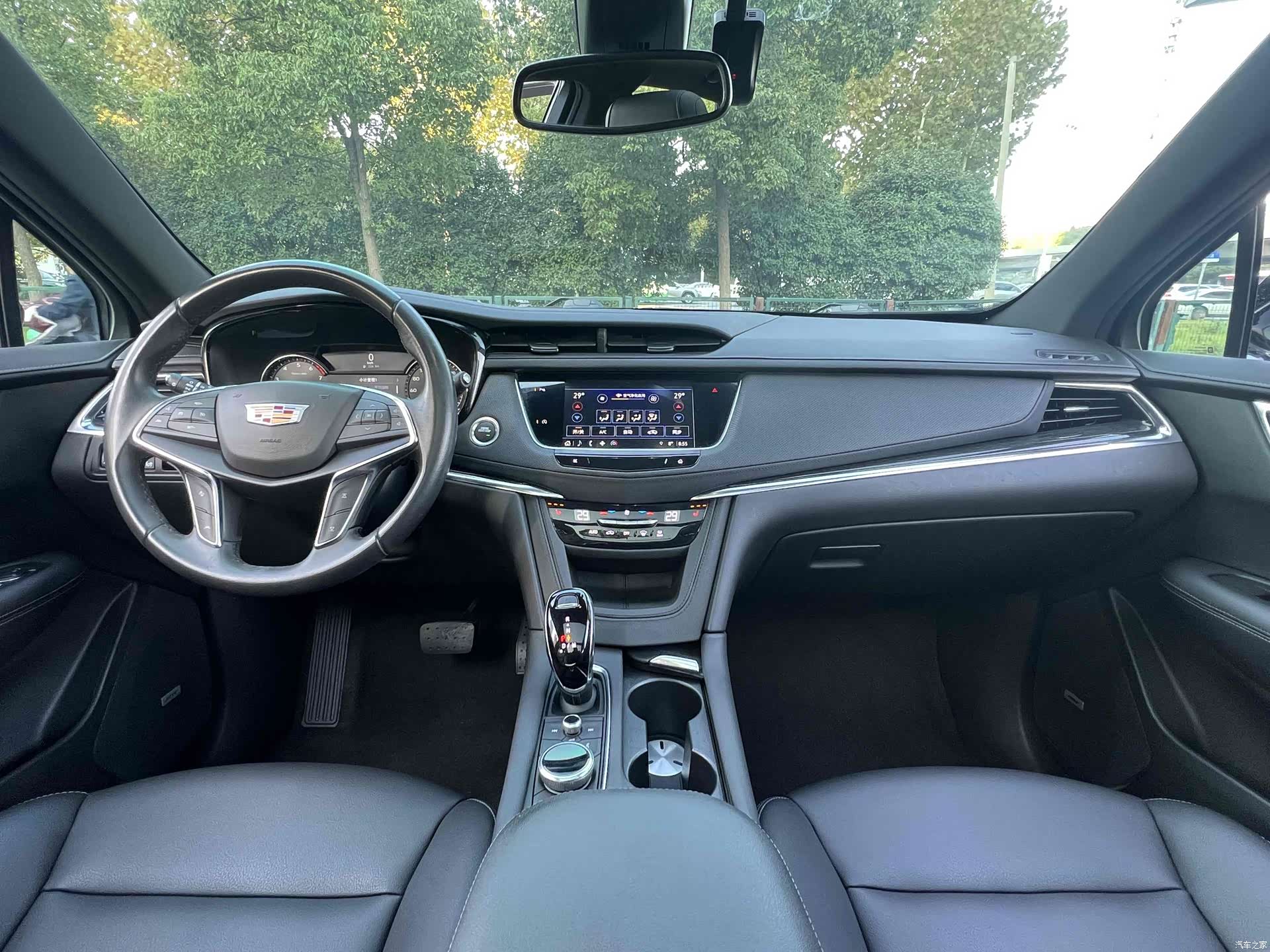 Cadillac XT5, 2022 все фото