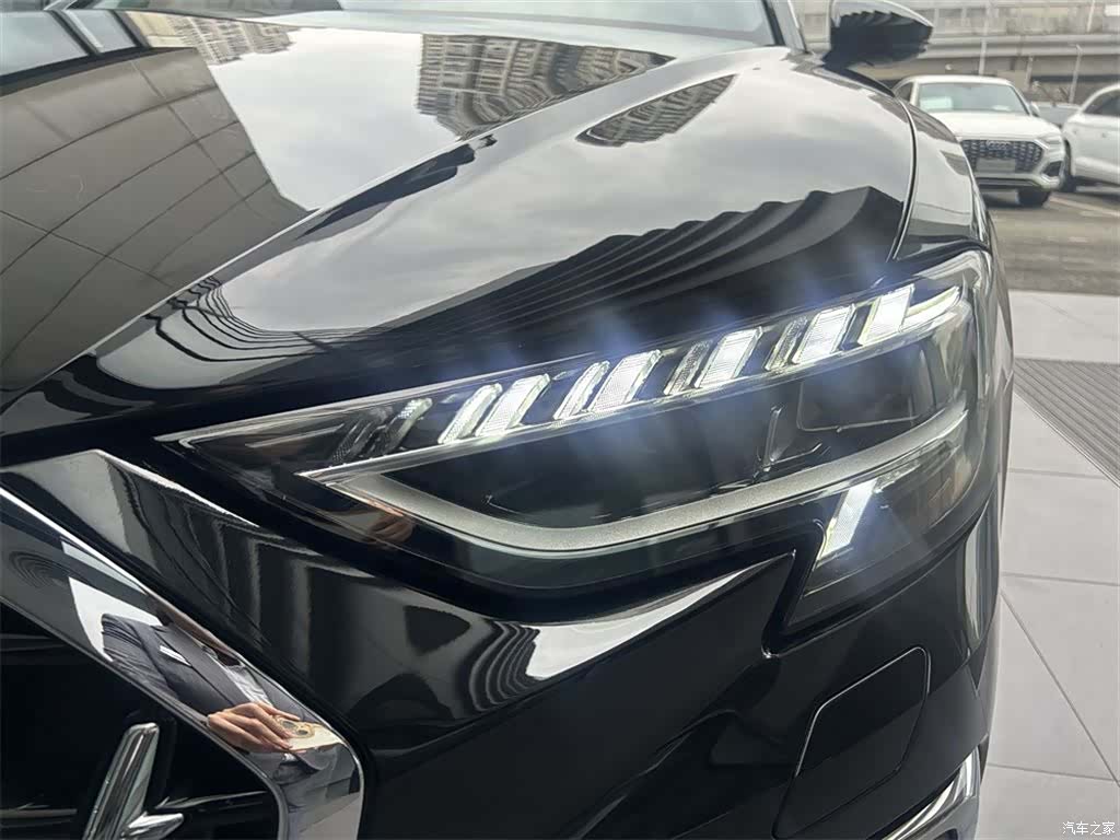 Audi A8L, 2023 12