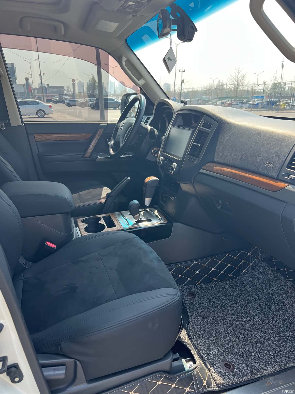 Mitsubishi Pajero, 2018 13