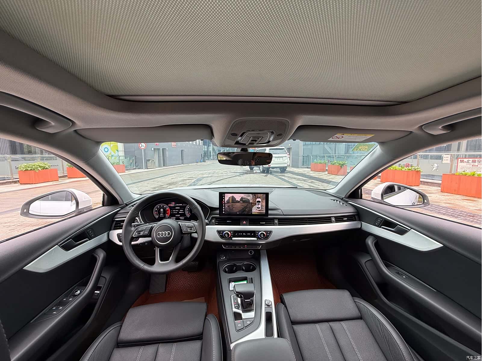 Audi A4L, 2020 все фото