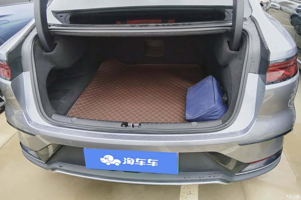 BYD Han, 2022 4