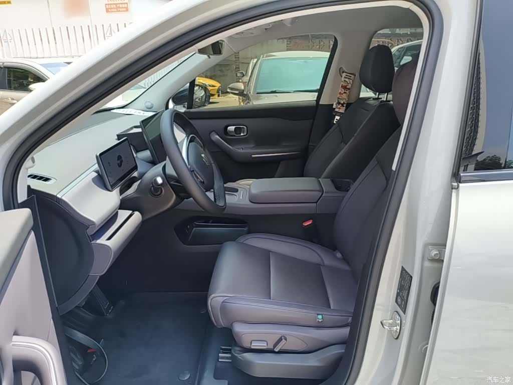 Leapmotor C10, 2024 11