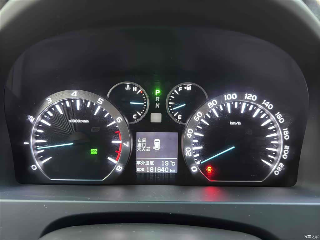 Toyota Alphard, 2011 14